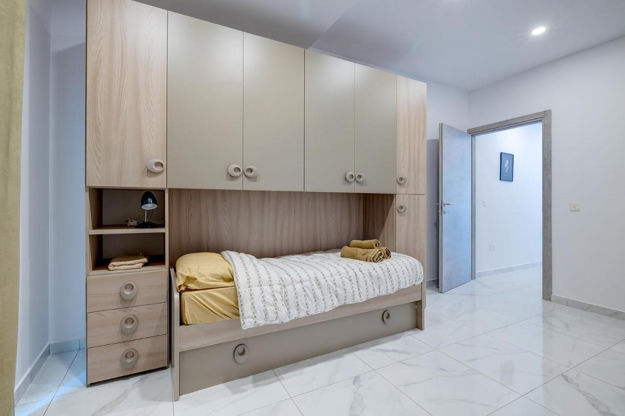 Modern Family Holiday Retreat In Gzira Sliema Kültér fotó