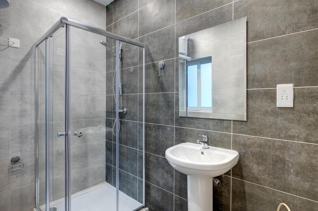 Modern Family Holiday Retreat In Gzira Sliema Kültér fotó