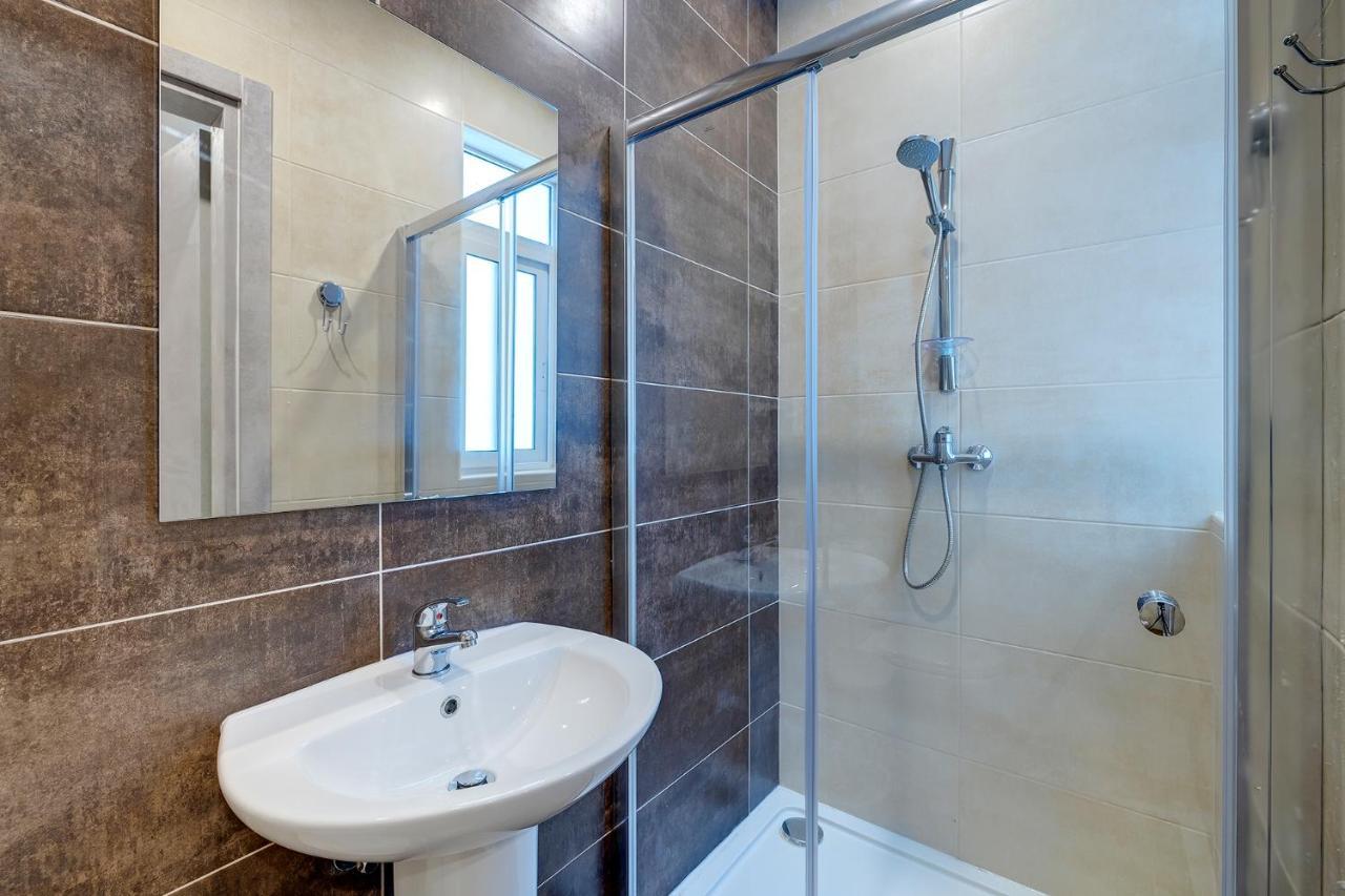 Modern Family Holiday Retreat In Gzira Sliema Kültér fotó