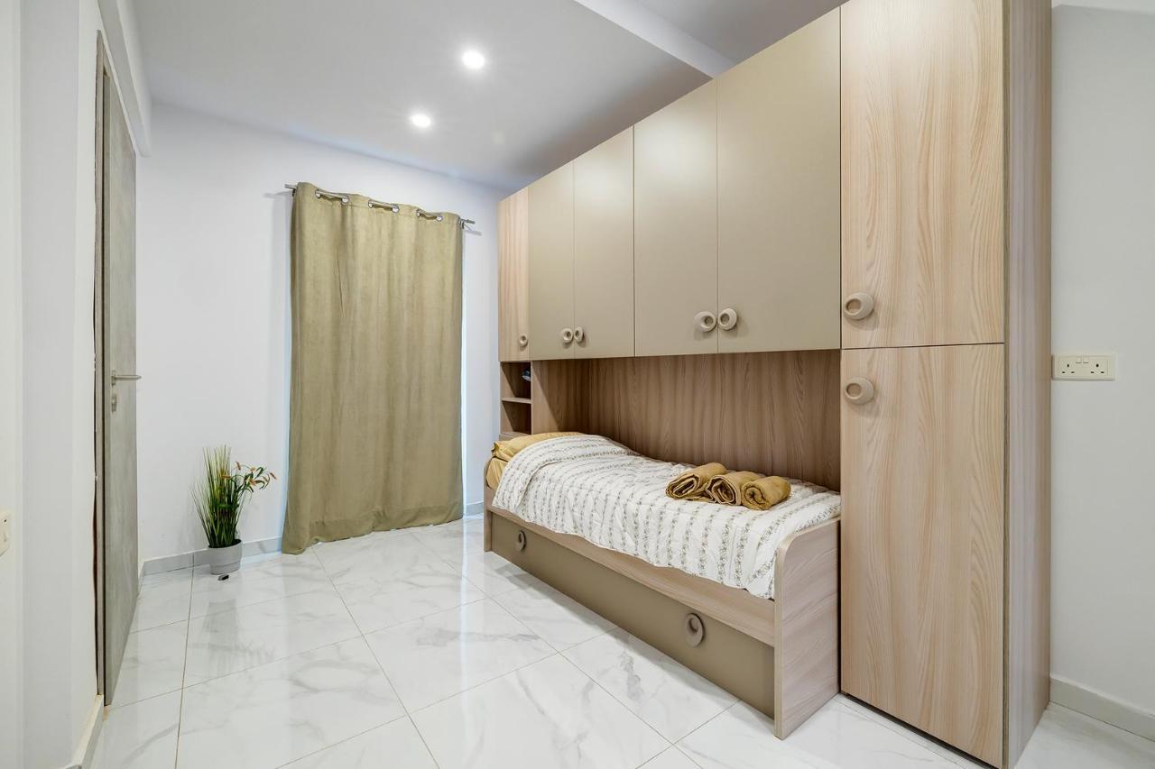 Modern Family Holiday Retreat In Gzira Sliema Kültér fotó